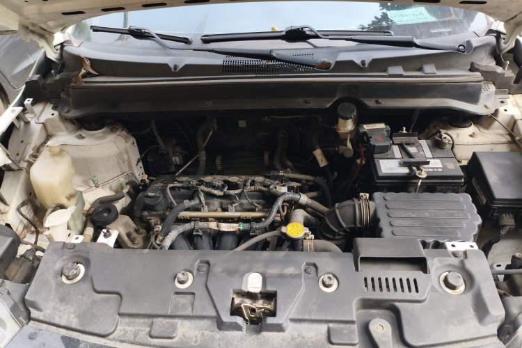 Used Soueast DX5 2019 1.5L Manual Luxury Version Engine Bay