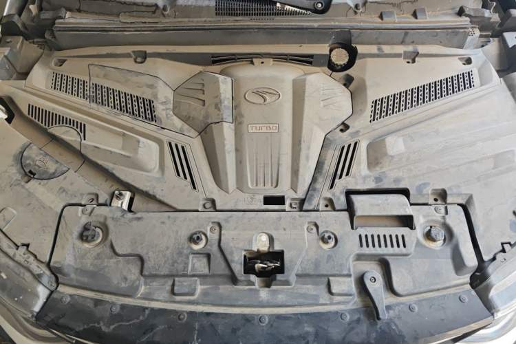 Used Soueast DX5 2019 1.5L Manual Luxury Version Engine Bay