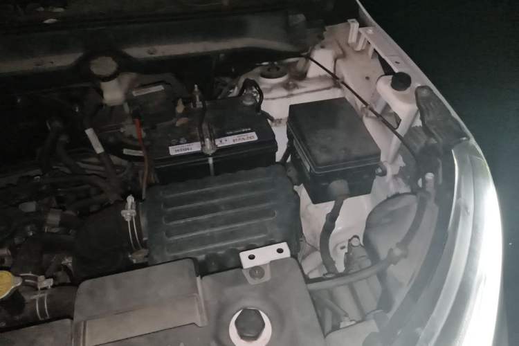 Used Soueast DX5 2019 1.5L Manual Luxury Version Engine Bay Left