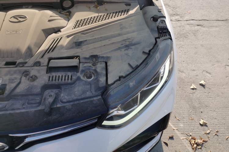 Used Soueast DX5 2019 1.5T CVT Luxury Version Engine Bay Left