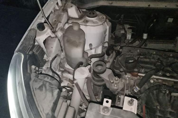 Used Soueast DX5 2019 1.5L Manual Luxury Version Engine Bay Right