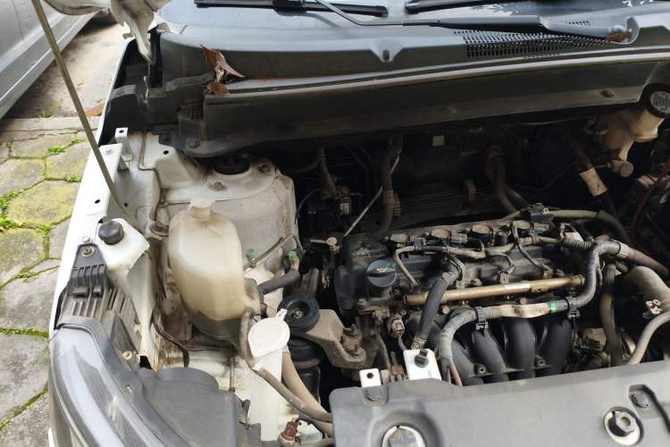Used Soueast DX5 2019 1.5L Manual Luxury Version Engine Bay Right