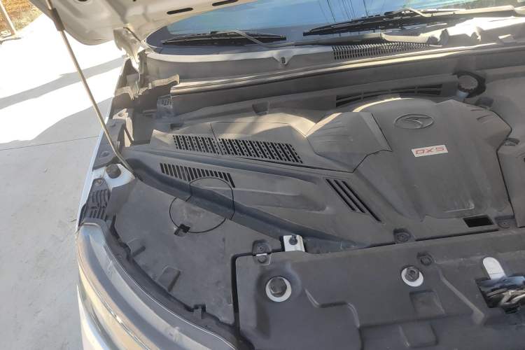 Used Soueast DX5 2019 1.5L Manual Luxury Version Engine Bay Right