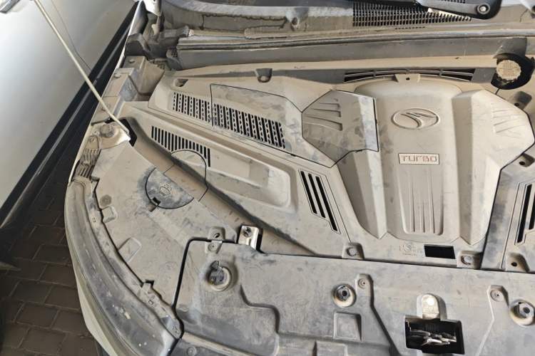 Used Soueast DX5 2019 1.5L Manual Luxury Version Engine Bay Right