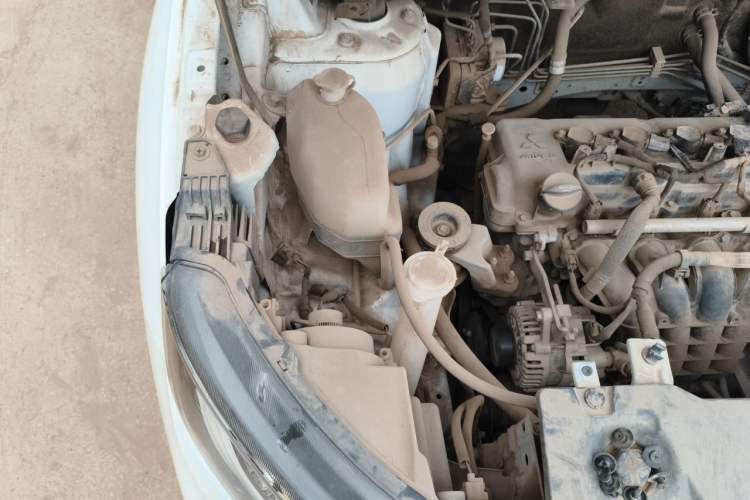 Used Soueast DX5 2019 1.5L Manual Luxury Version Engine Bay Right