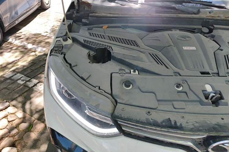 Used Soueast DX5 2019 1.5L Manual Luxury Version Engine Bay Right