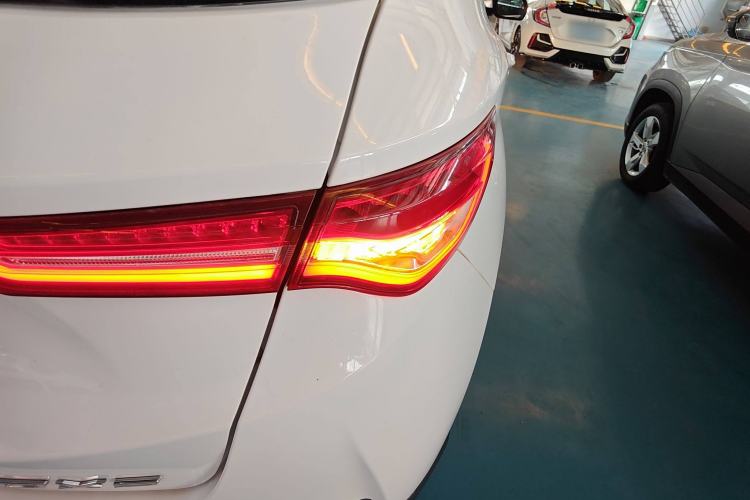 Used Soueast DX5 2019 1.5T CVT Luxury Model Exterior 6