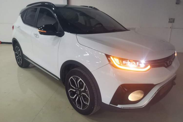 Used Soueast DX5 2019 1.5T CVT Flagship Model Front Right 45 Deg