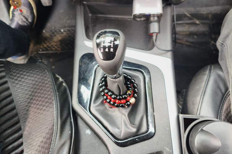 Used Soueast DX5 2019 1.5L Manual Luxury Version Gear Lever