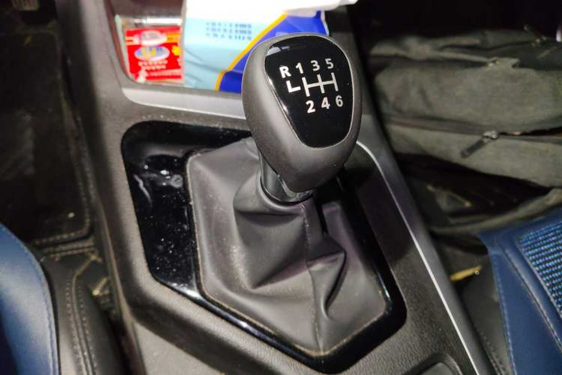 Used Soueast DX5 2019 1.5T Manual Luxury Model Gear Lever