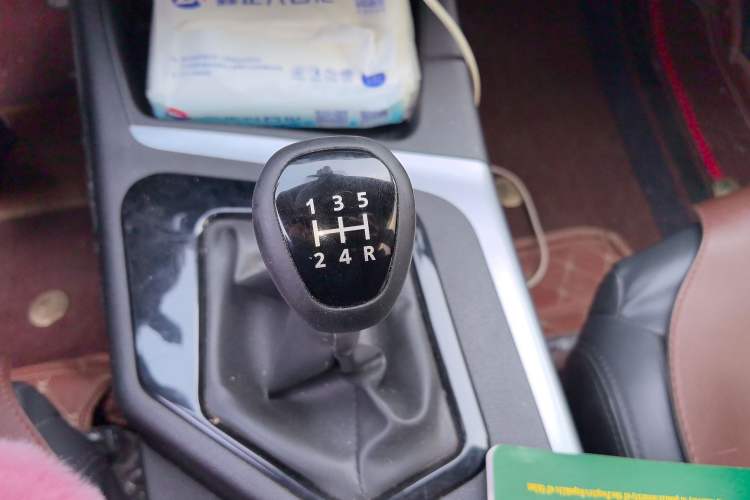 Used Soueast DX5 2019 1.5L Manual Luxury Version Gear Lever