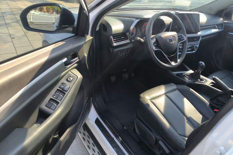 Used Soueast DX5 2019 1.5L Manual Luxury Version Interior 2