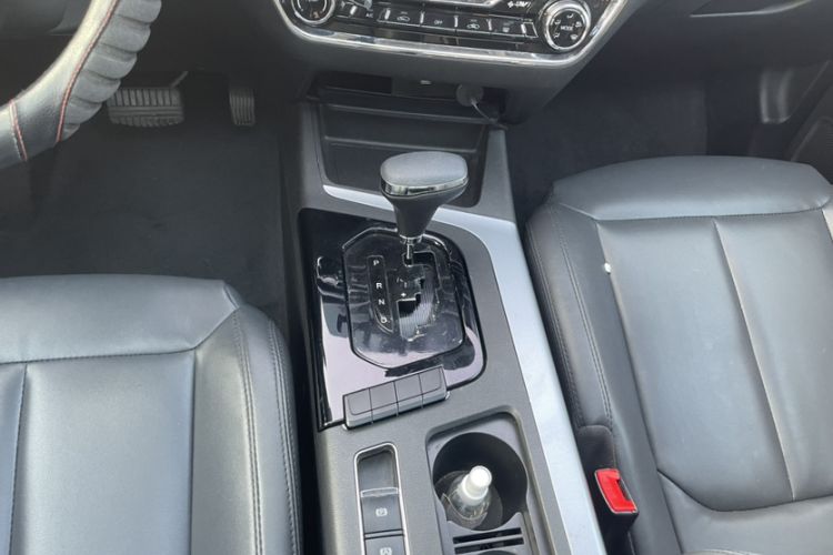Used Soueast DX5 2019 1.5T CVT Luxury Model Interior 3