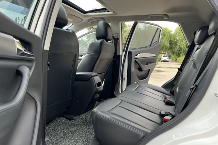 Used Soueast DX5 2019 1.5T CVT Luxury Model Interior 3