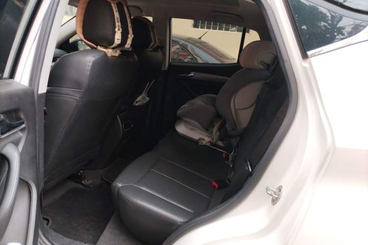 Used Soueast DX5 2019 1.5T CVT Luxury Version Interior 4