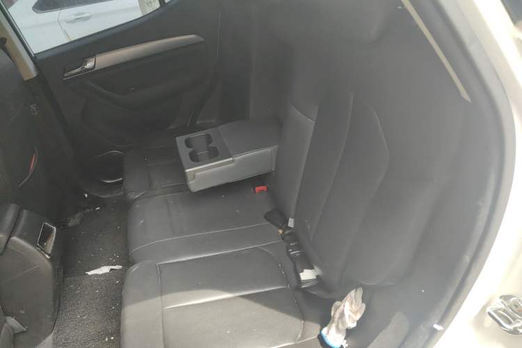 Used Soueast DX5 2019 1.5T CVT Luxury Version Interior 4