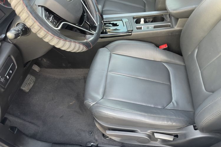Used Soueast DX5 2019 1.5T CVT Luxury Model Interior 7