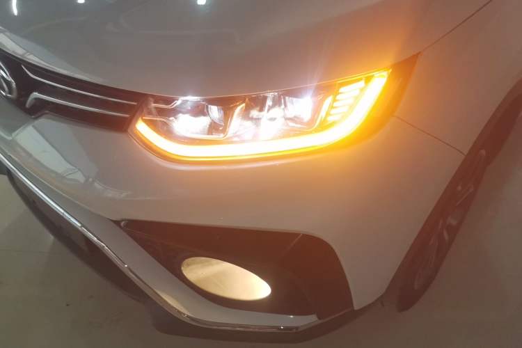 Used Soueast DX5 2019 1.5T CVT Flagship Model Left Front Headlight