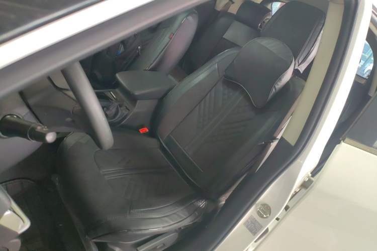 Used Soueast DX5 2019 1.5L Manual Luxury Version Left Front Seat