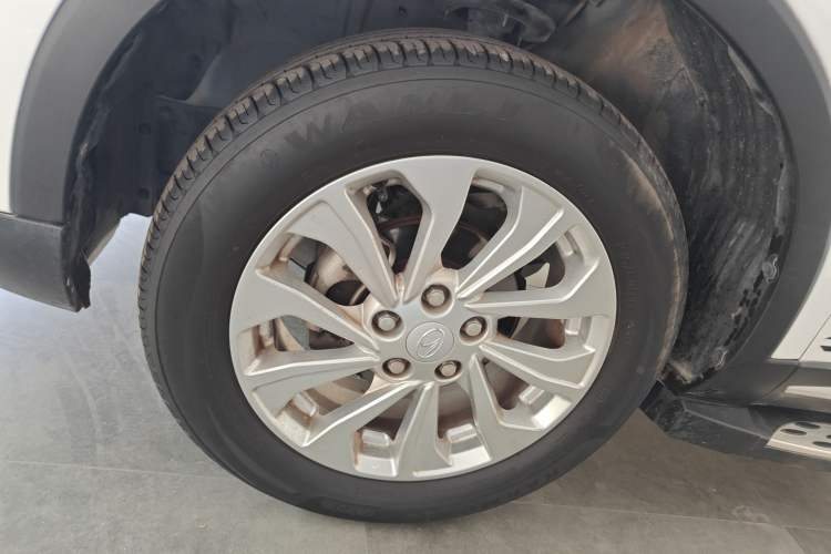Used Soueast DX5 2019 1.5L Manual Luxury Version Left Front Wheel Hub