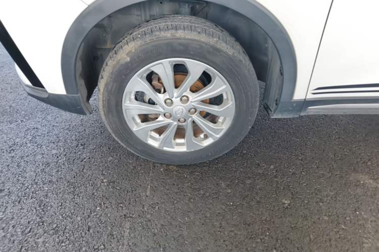 Used Soueast DX5 2019 1.5L Manual Luxury Version Left Front Wheel Hub