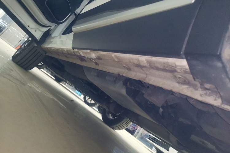 Used Soueast DX5 2019 1.5T CVT Flagship Model Left Side Sill