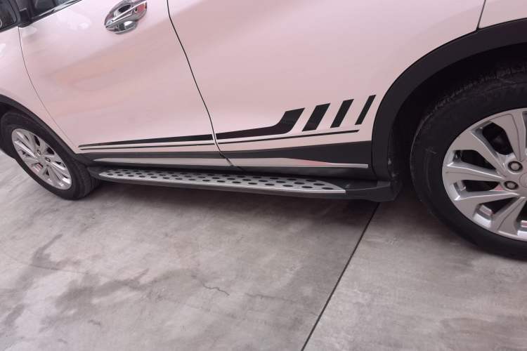Used Soueast DX5 2019 1.5L Manual Luxury Version Left Side Sill