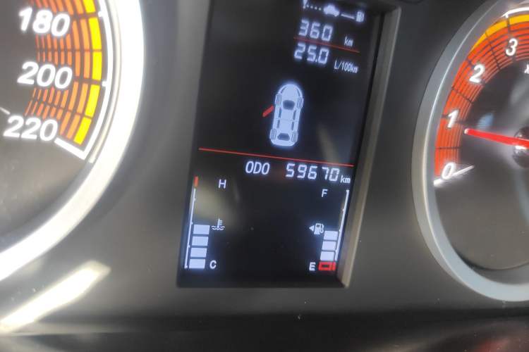 Used Soueast DX5 2019 1.5L Manual Luxury Version Odometer Close Up