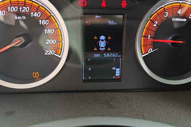 Used Soueast DX5 2019 1.5L Manual Luxury Version Odometer Close Up