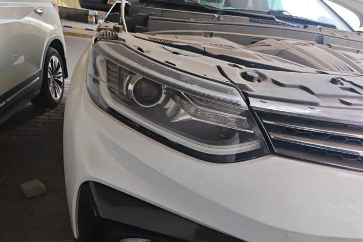 Used Soueast DX5 2019 1.5L Manual Luxury Version Right Front Headlight