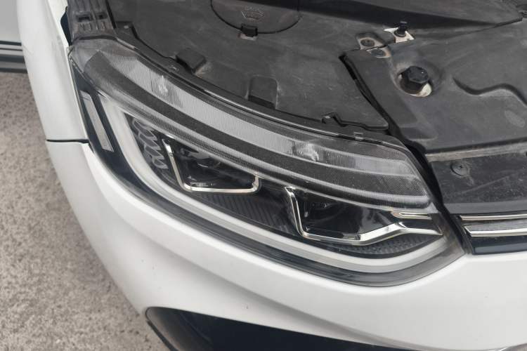 Used Soueast DX5 2019 1.5T CVT Luxury Version Right Front Headlight