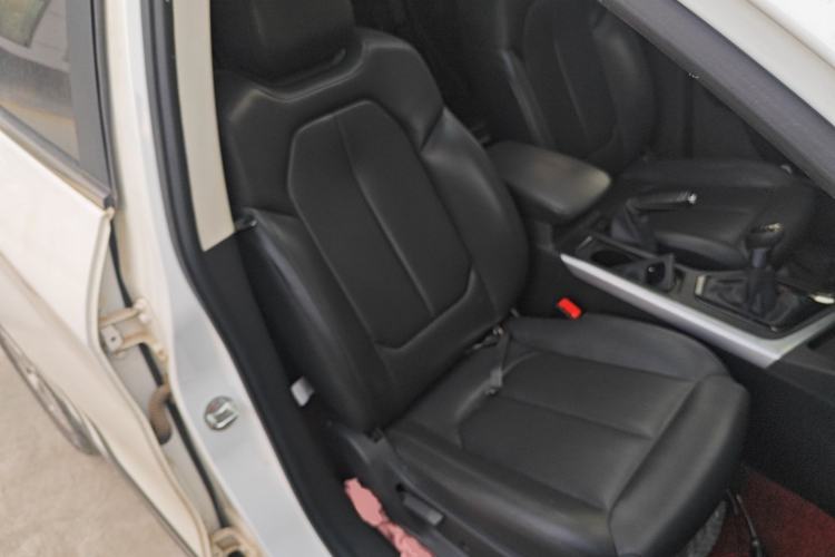 Used Soueast DX5 2019 1.5L Manual Luxury Version Right Front Seat