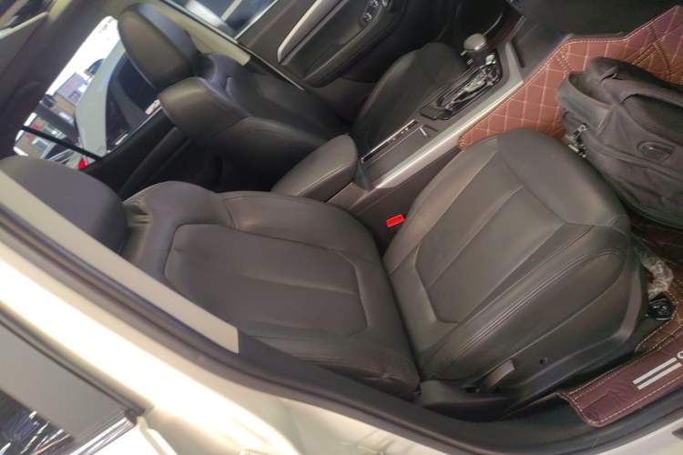 Used Soueast DX5 2019 1.5T CVT Luxury Version Right Front Seat