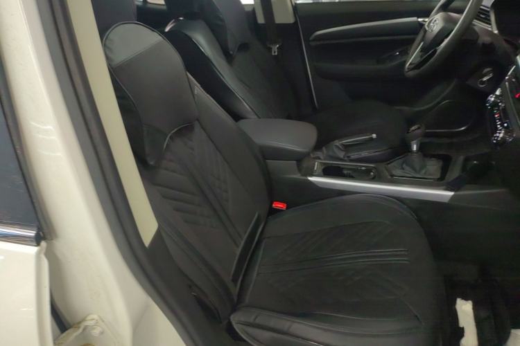 Used Soueast DX5 2019 1.5L Manual Luxury Version Right Front Seat