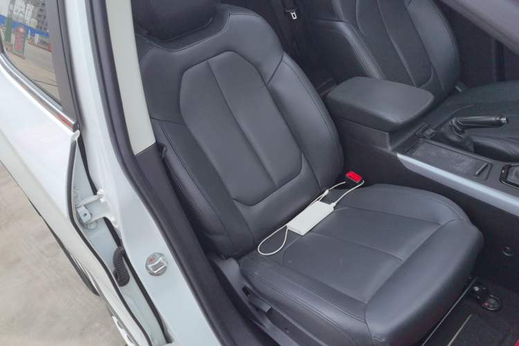Used Soueast DX5 2019 1.5L Manual Luxury Version Right Front Seat
