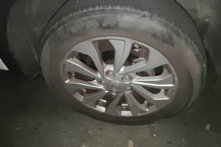Used Soueast DX5 2019 1.5L Manual Luxury Version Right Front Wheel Hub