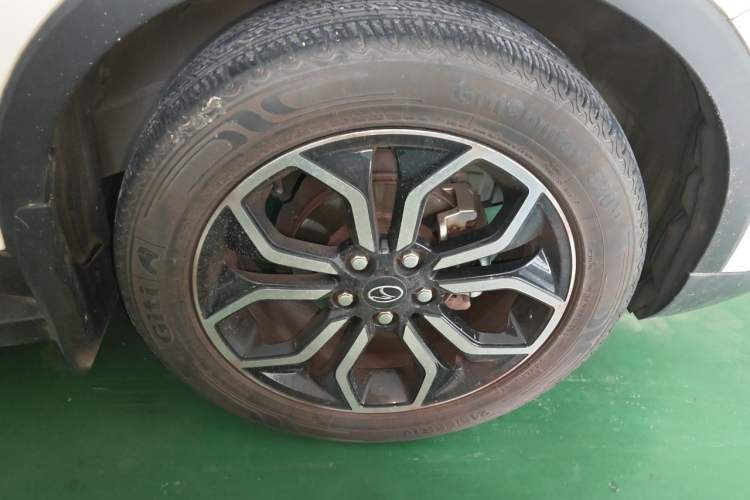 Used Soueast DX5 2019 1.5T CVT Luxury Version Right Front Wheel Hub