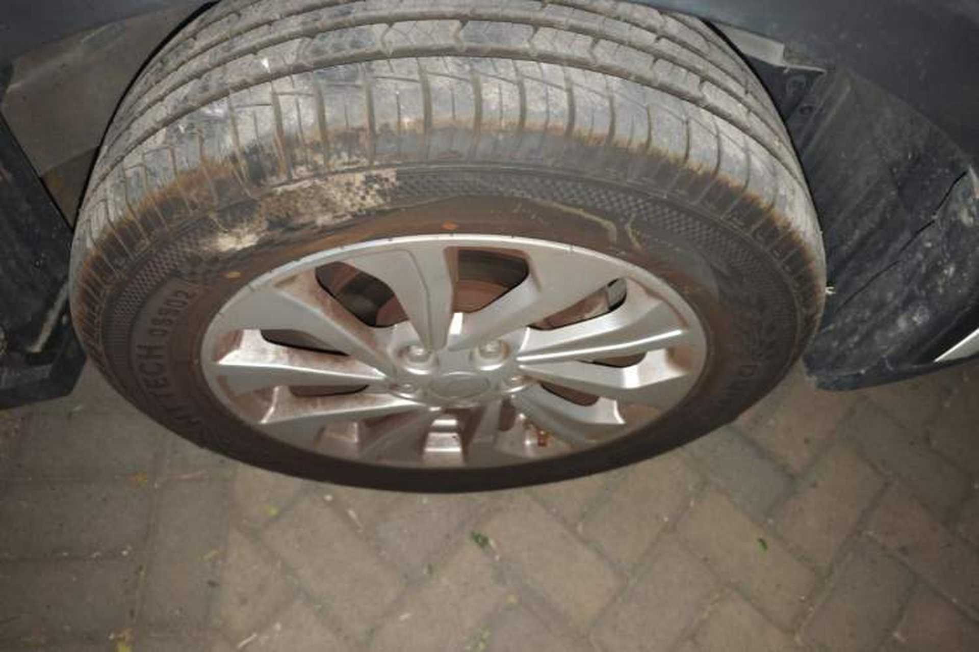 Used Soueast DX5 2019 1.5L Manual Luxury Version Right Front Wheel Hub