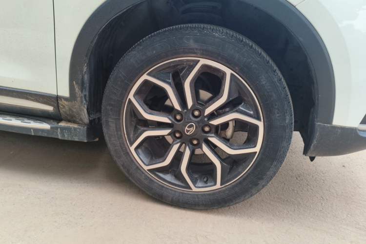 Used Soueast DX5 2019 1.5L Manual Luxury Version Right Front Wheel Hub