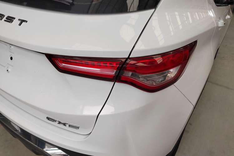 Used Soueast DX5 2019 1.5T CVT Flagship Model Right Rear Taillight