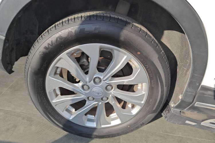 Used Soueast DX5 2019 1.5L Manual Luxury Version Right Rear Wheel Hub