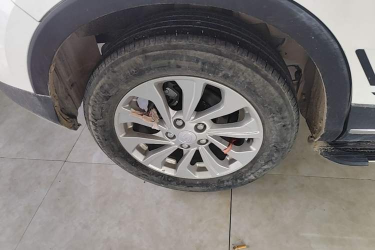 Used Soueast DX5 2019 1.5L Manual Luxury Version Right Rear Wheel Hub