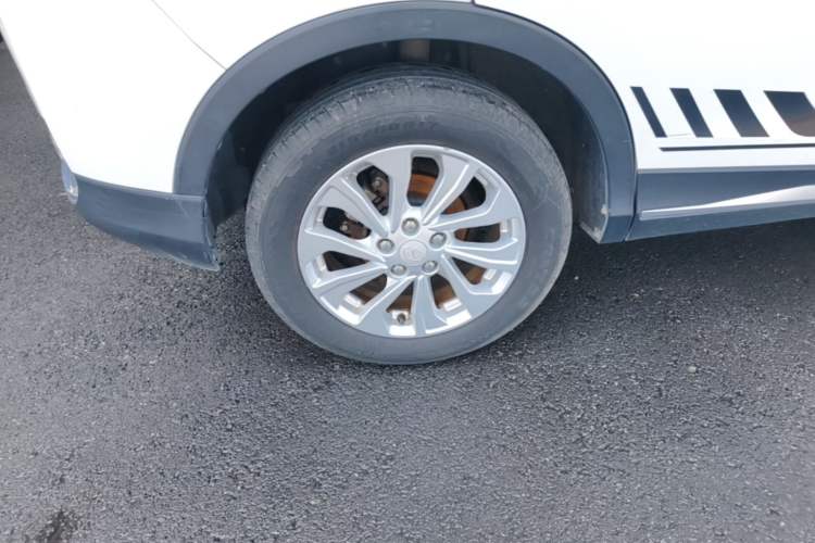 Used Soueast DX5 2019 1.5L Manual Luxury Version Right Rear Wheel Hub