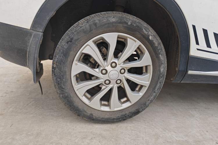 Used Soueast DX5 2019 1.5L Manual Luxury Version Right Rear Wheel Hub