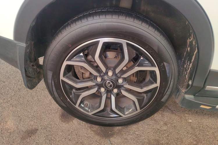 Used Soueast DX5 2019 1.5T CVT Luxury Version Right Rear Wheel Hub