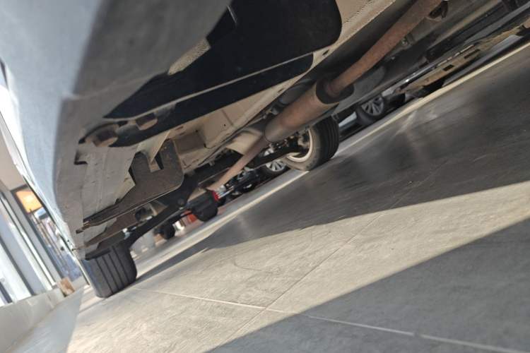 Used Soueast DX5 2019 1.5L Manual Luxury Version Right Side Sill