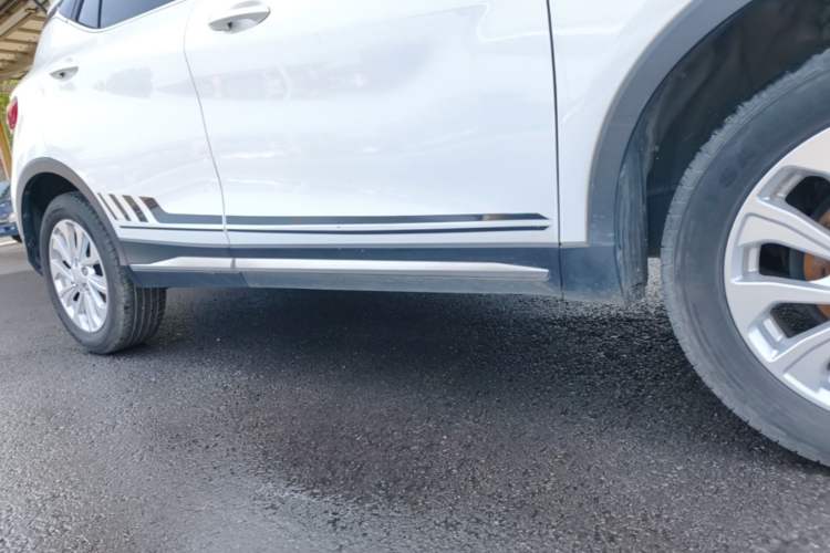 Used Soueast DX5 2019 1.5L Manual Luxury Version Right Side Sill