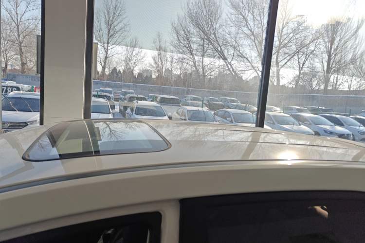 Used Soueast DX5 2019 1.5L Manual Luxury Version Roof