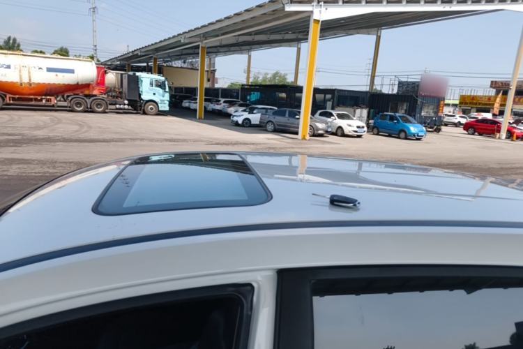 Used Soueast DX5 2019 1.5L Manual Luxury Version Roof