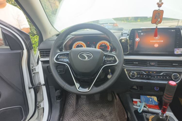 Used Soueast DX5 2019 1.5L Manual Elite Model Steering Wheel